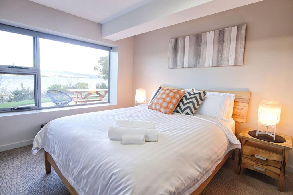 Haven House - River Edge Apartment